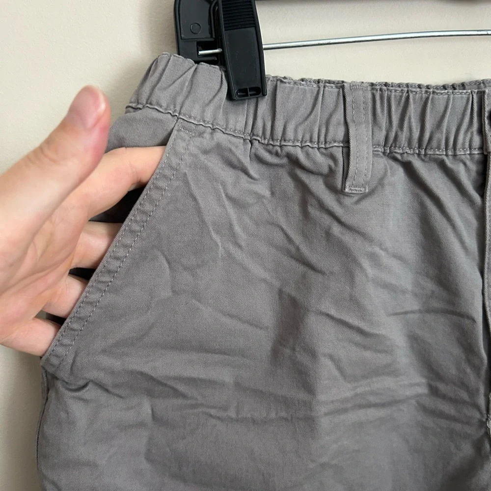 Chubbies Grey 5.5” Inseam Regular Fit Shorts Size Medium - Picture 2 of 8